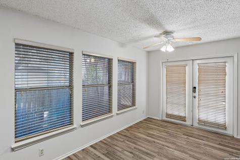 5022 Kenton View San Antonio TX 78240