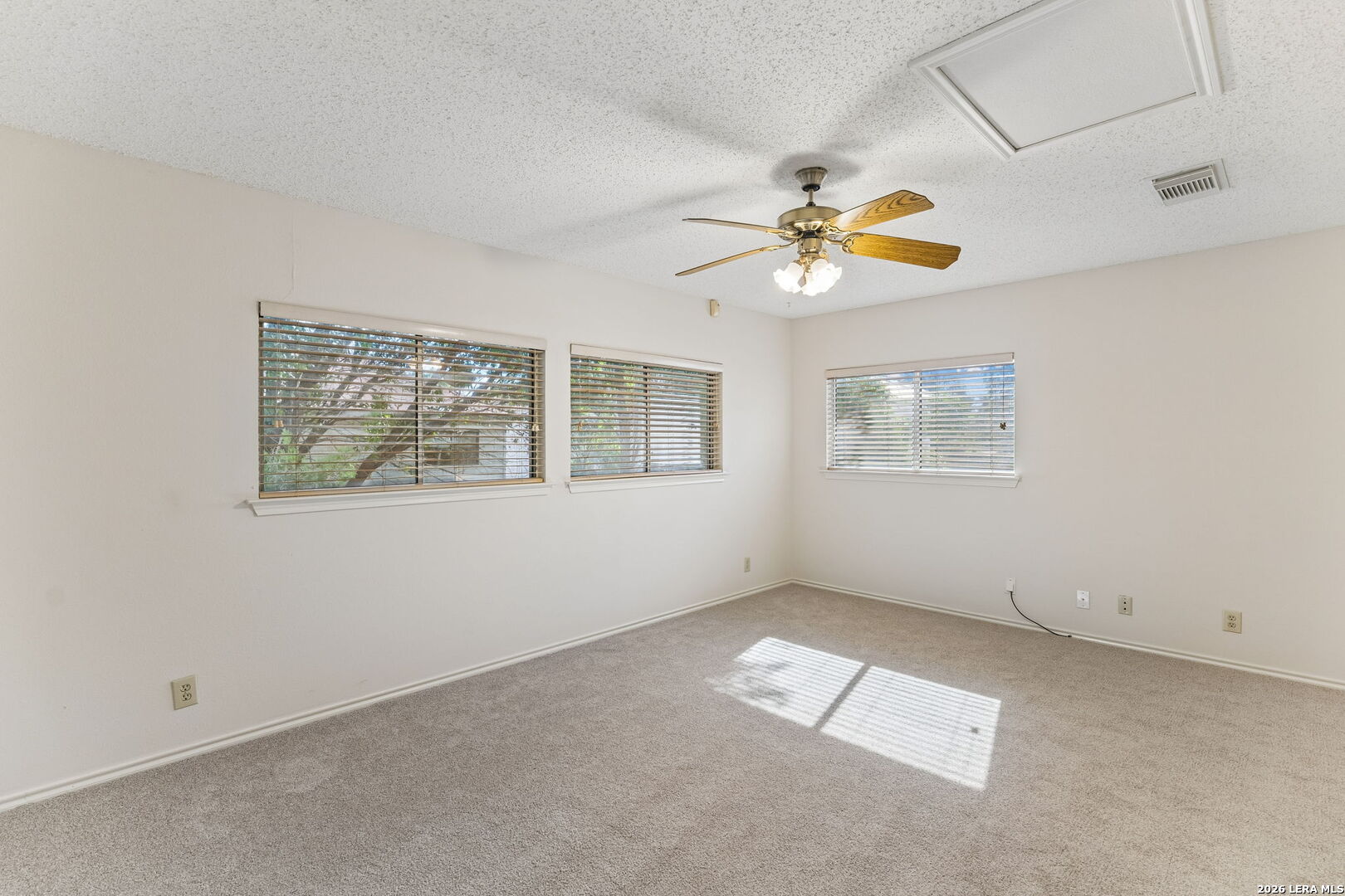 5022 Kenton View San Antonio TX 78240