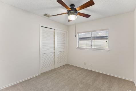 5022 Kenton View San Antonio TX 78240