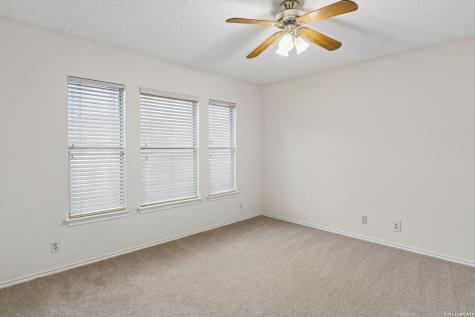 5022 Kenton View San Antonio TX 78240