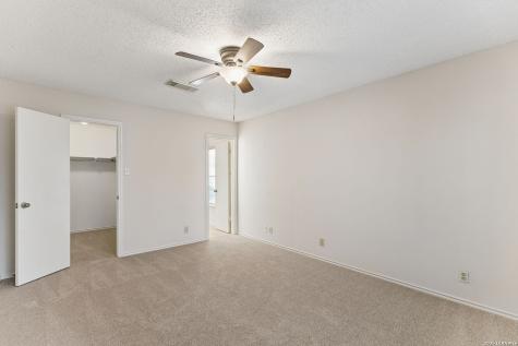 5022 Kenton View San Antonio TX 78240