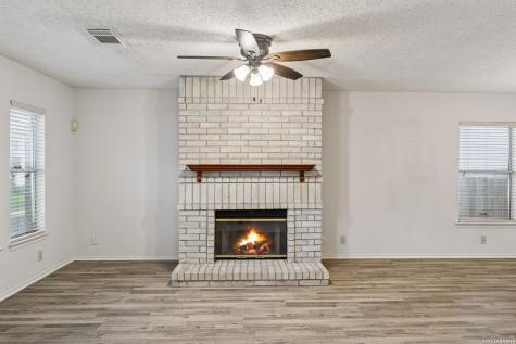 5022 Kenton View San Antonio TX 78240