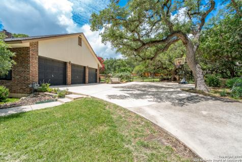 27301 Autumn Glen Boerne TX 78006