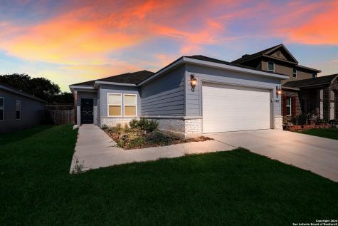 7407 Percheron Way Elmendorf TX 78112