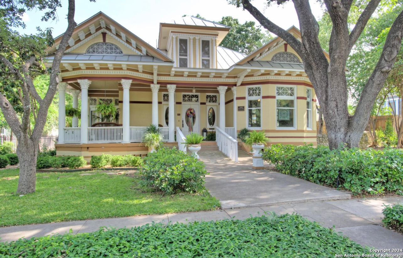124 W Woodlawn Avenue San Antonio TX 78212