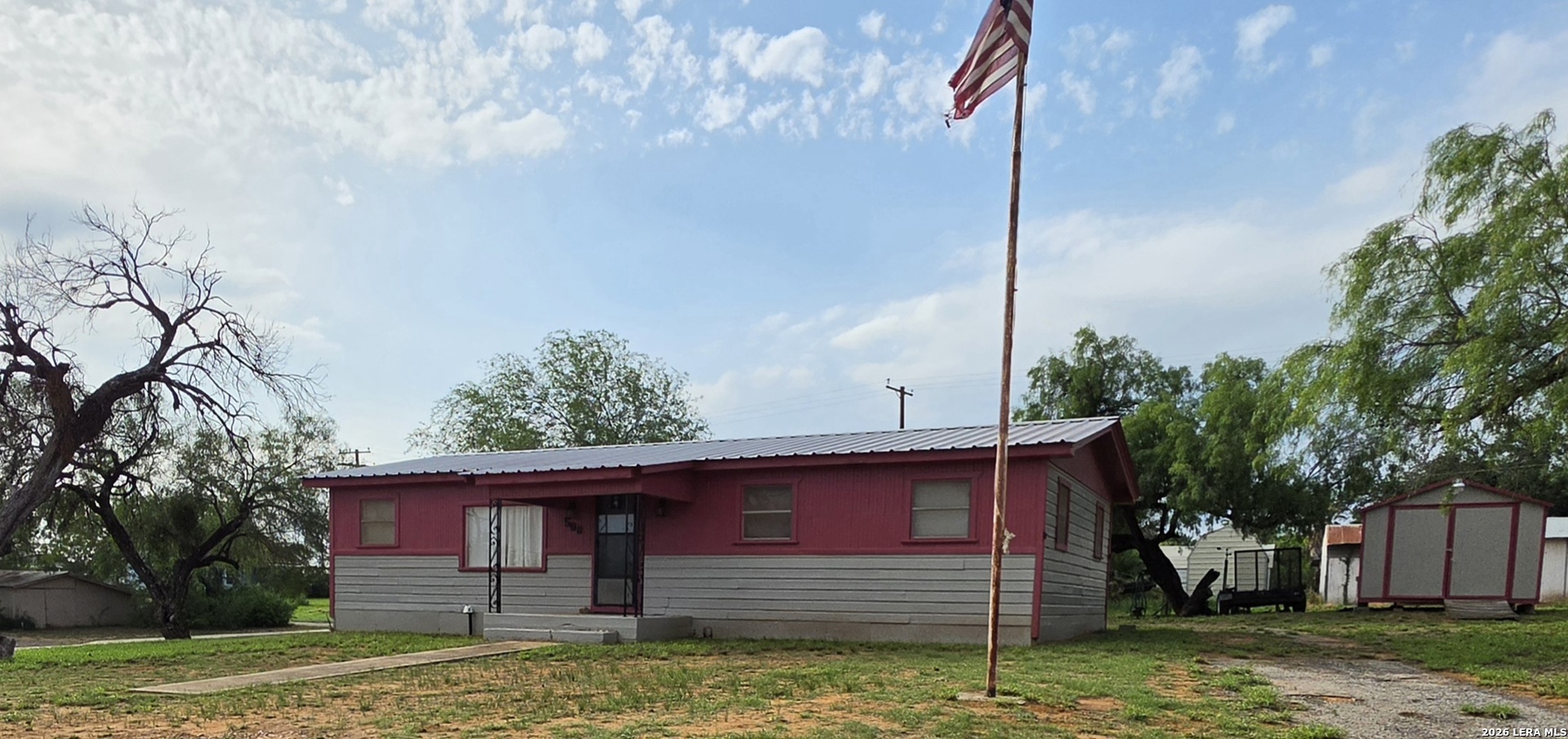 508 Nueces Cotulla TX 78014