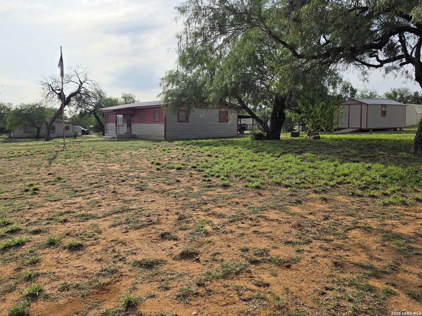 508 Nueces Cotulla TX 78014