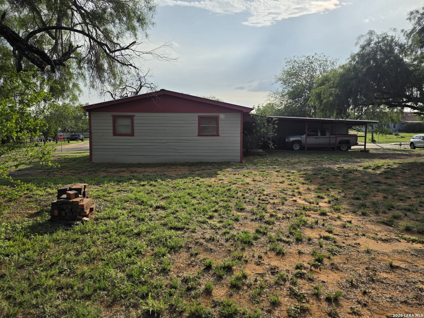 508 Nueces Cotulla TX 78014