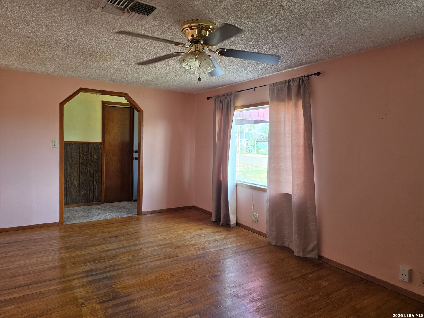 508 Nueces Cotulla TX 78014