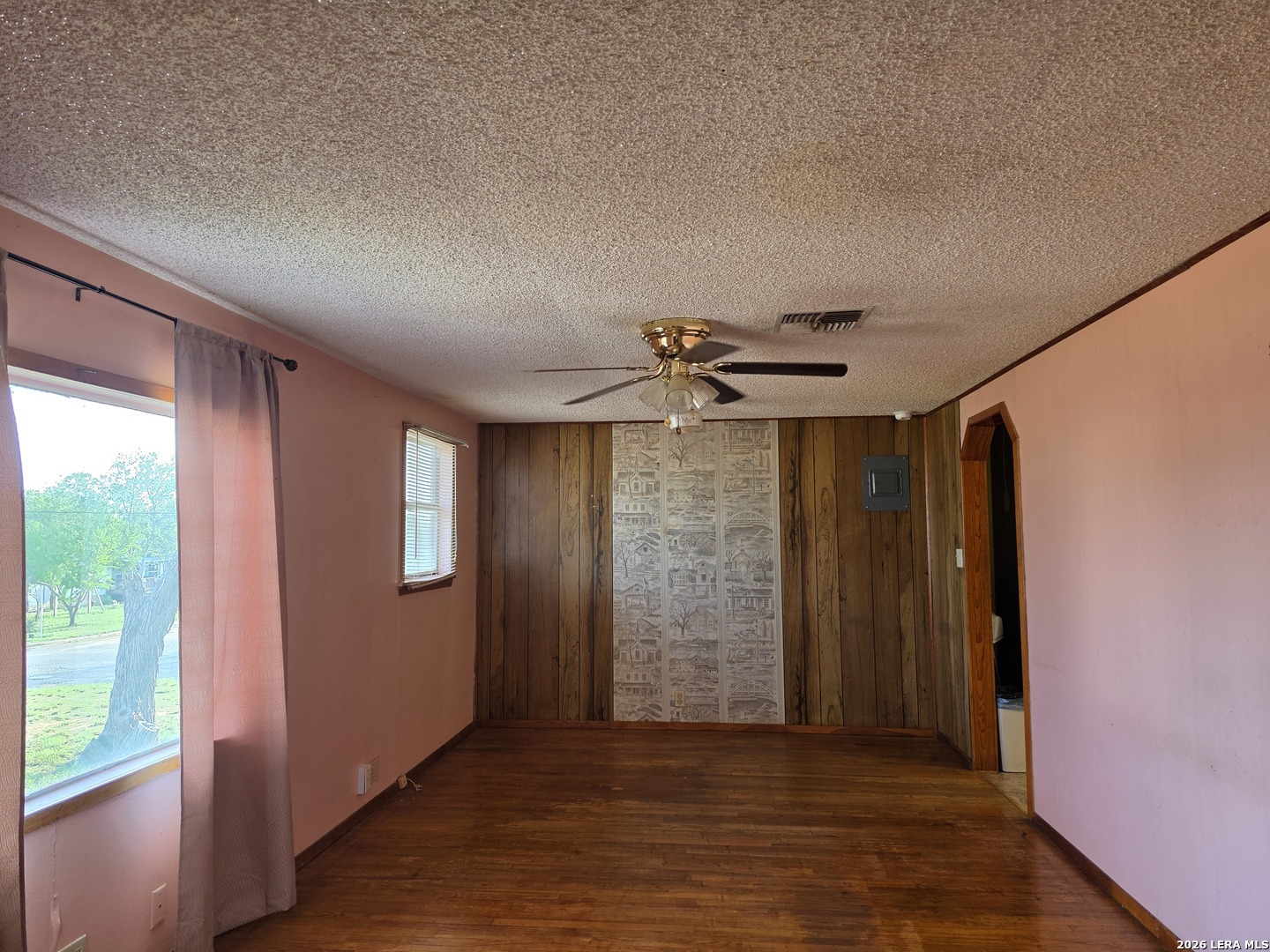 508 Nueces Cotulla TX 78014