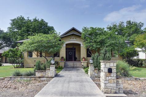 110 W Krueger Street Marion TX 78124