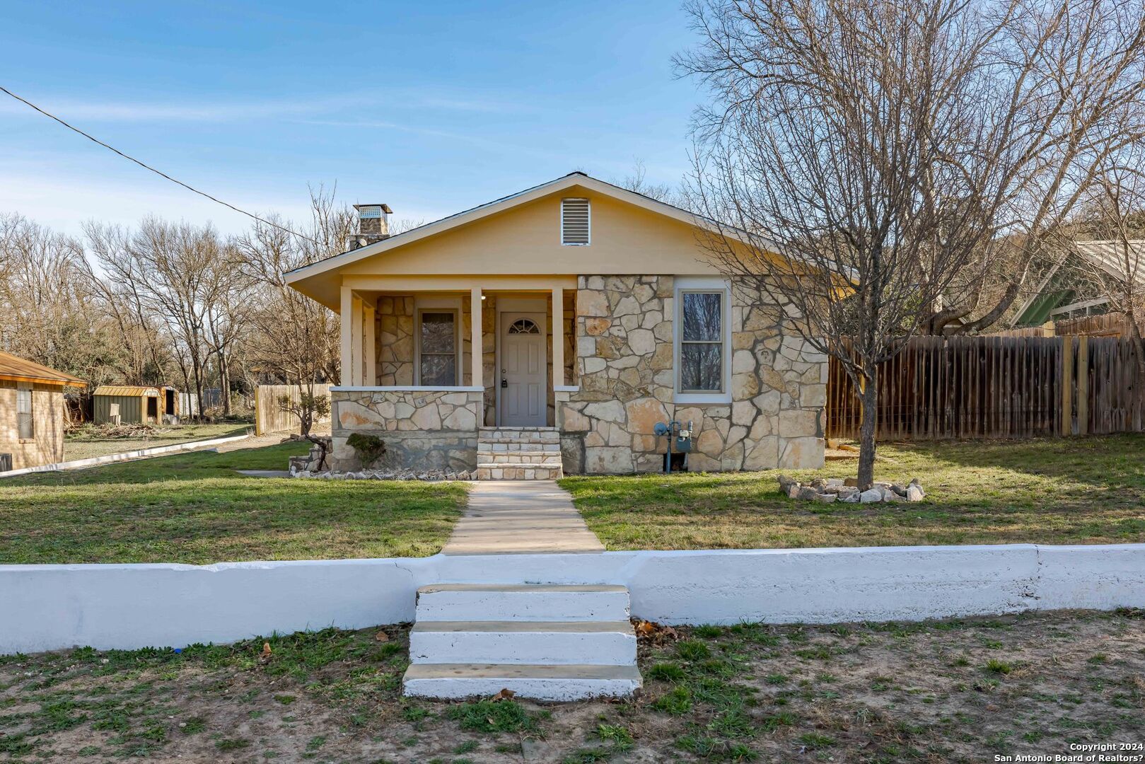 1420 3rd Street Kerrville TX 78028