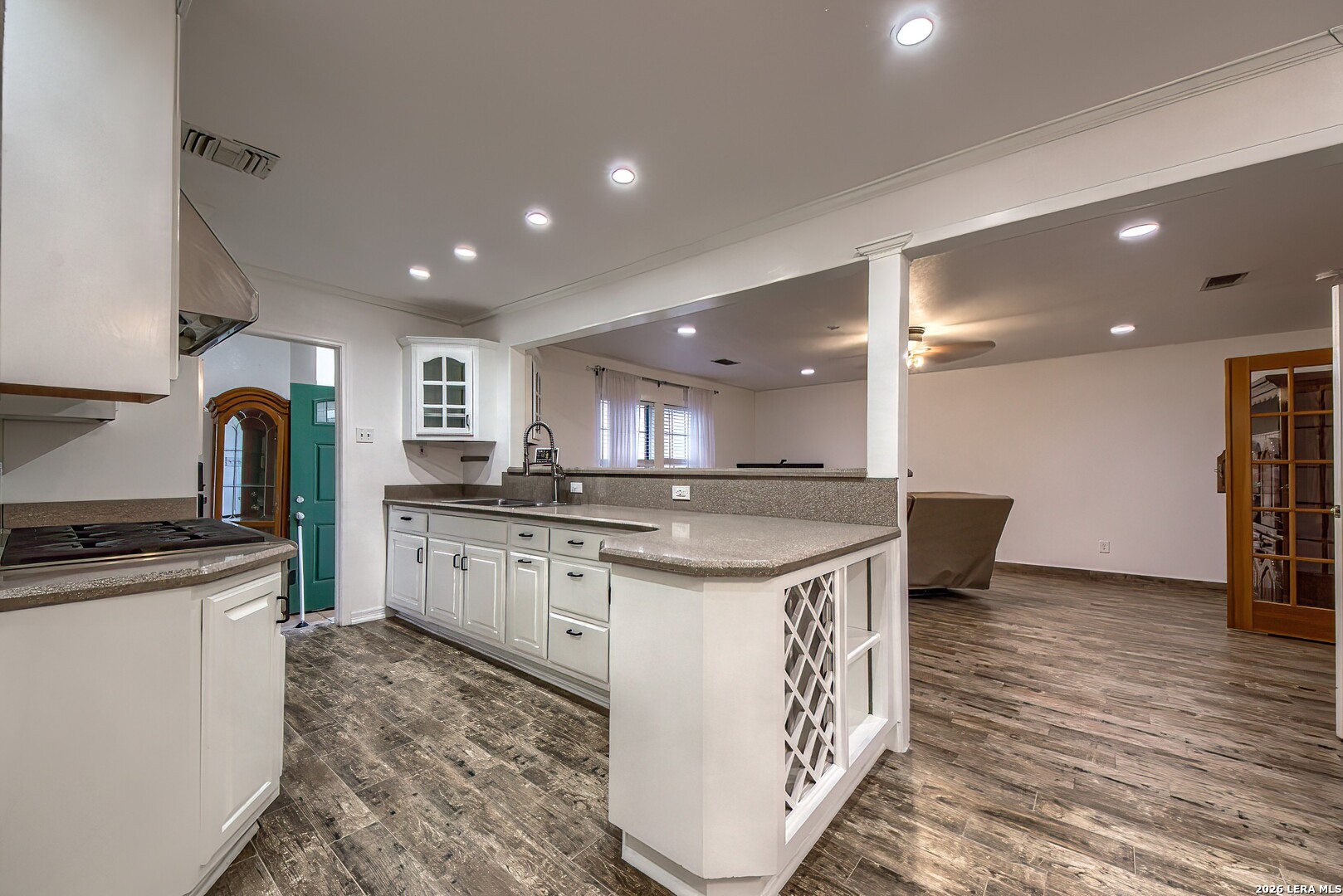 559 S Hatfield Street San Antonio TX 78227