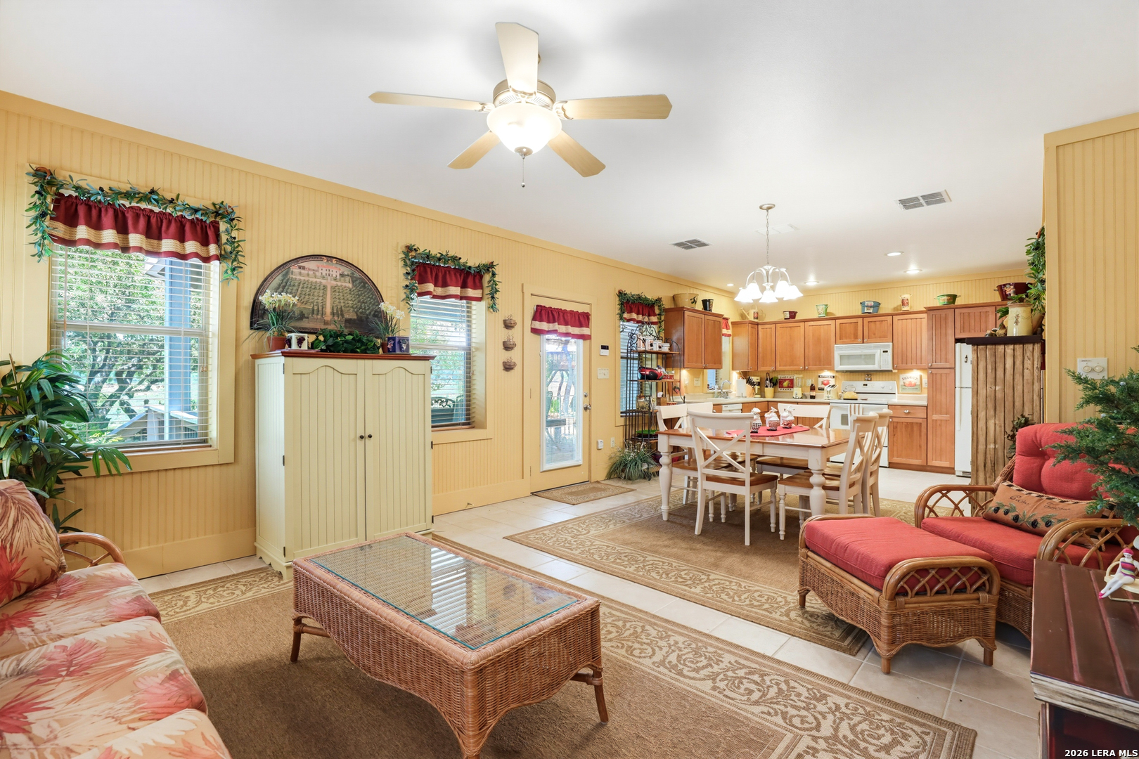 928 Pebble Beach Road Lakehills TX 78063