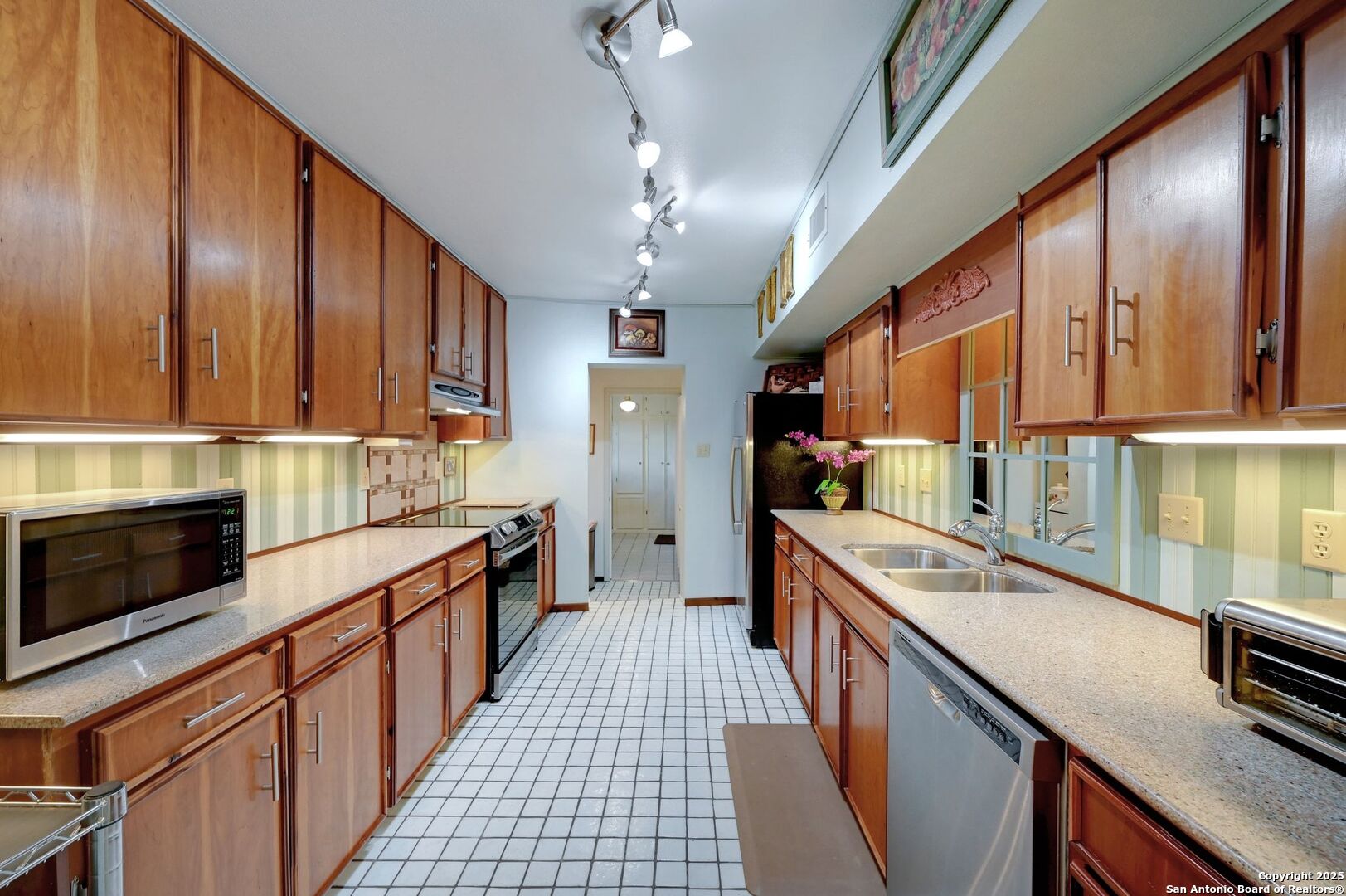 448 Red Rock Road Blanco TX 78606