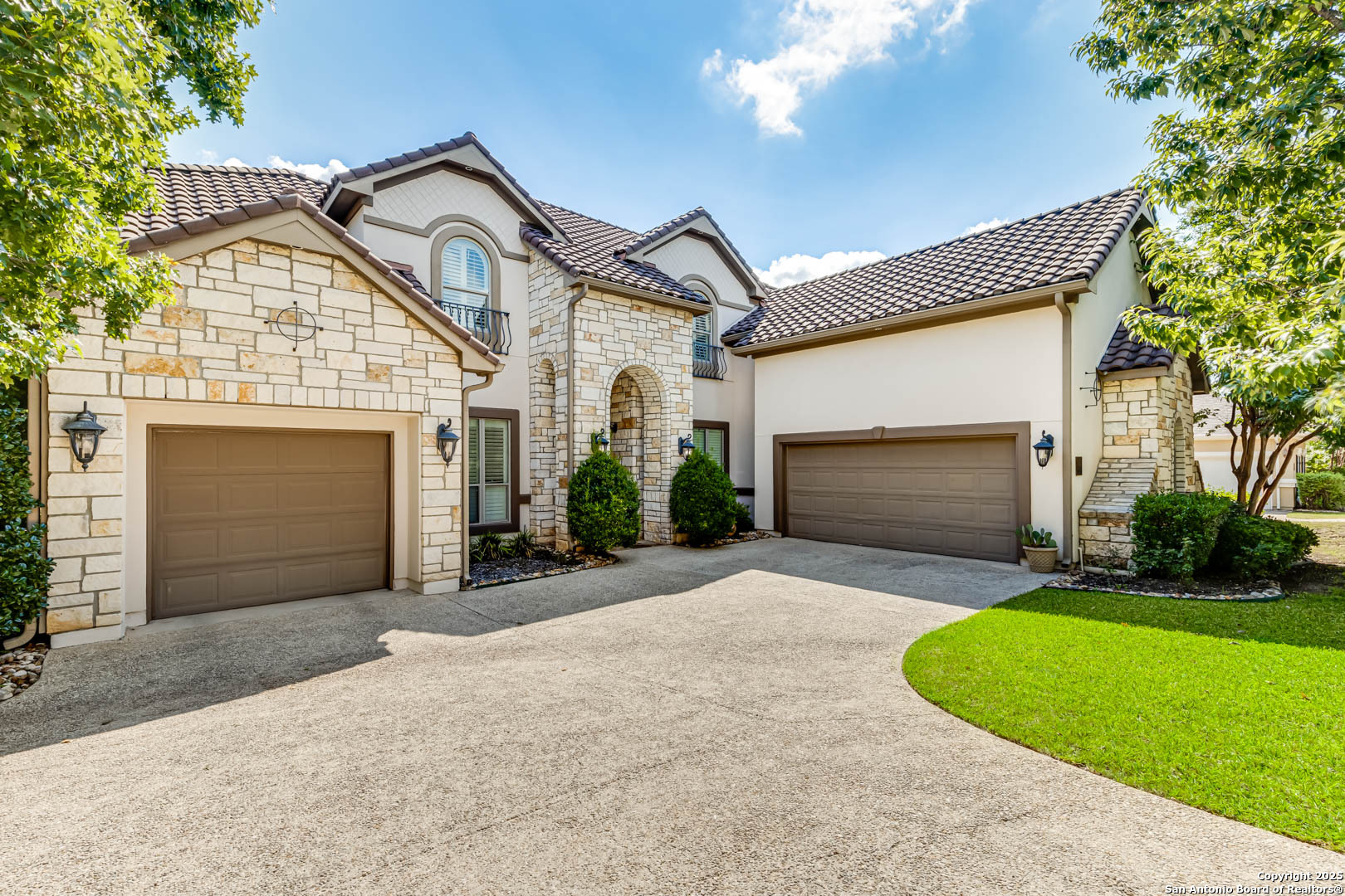18210 Branson Falls San Antonio TX 78255