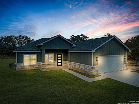 1311 River Oaks Drive Poteet TX 78065