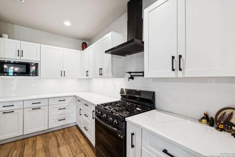 177 E Short Meadow Drive Lytle TX 78052