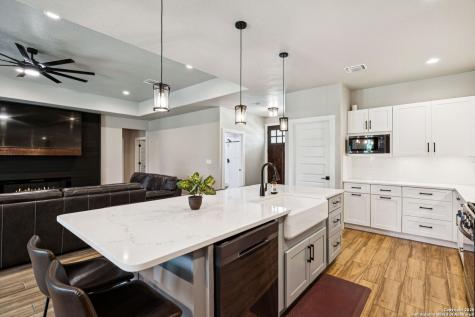 177 E Short Meadow Drive Lytle TX 78052
