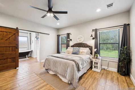 177 E Short Meadow Drive Lytle TX 78052