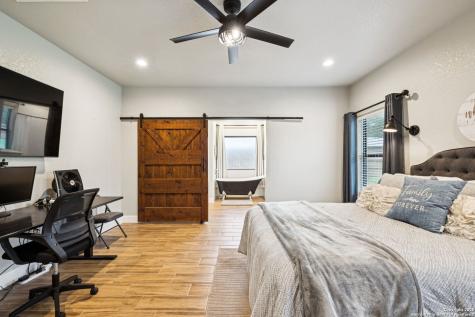 177 E Short Meadow Drive Lytle TX 78052