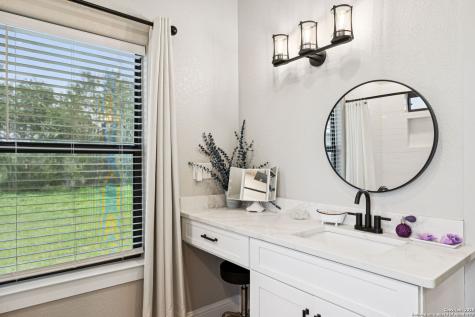 177 E Short Meadow Drive Lytle TX 78052