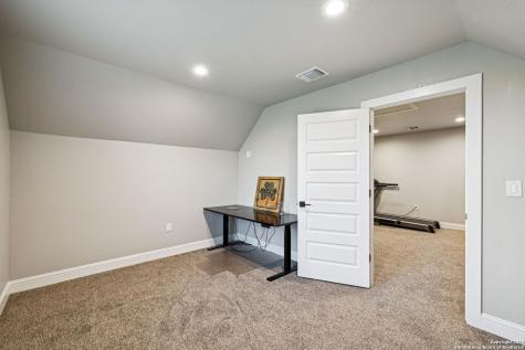 177 E Short Meadow Drive Lytle TX 78052