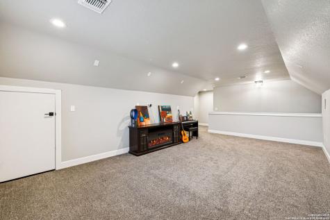 177 E Short Meadow Drive Lytle TX 78052