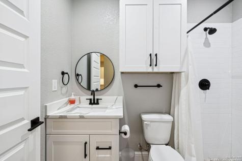 177 E Short Meadow Drive Lytle TX 78052
