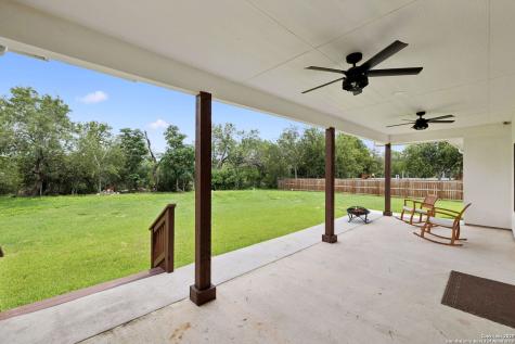 177 E Short Meadow Drive Lytle TX 78052