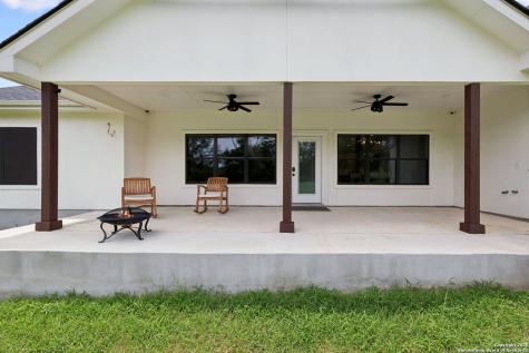 177 E Short Meadow Drive Lytle TX 78052