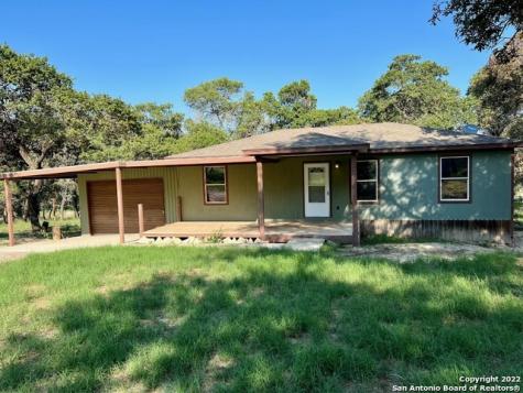 1336 Roemer Lane Floresville TX 78114
