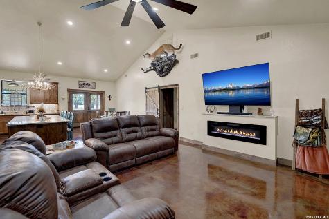 1150 Orchard Park Boulevard Medina TX 78055