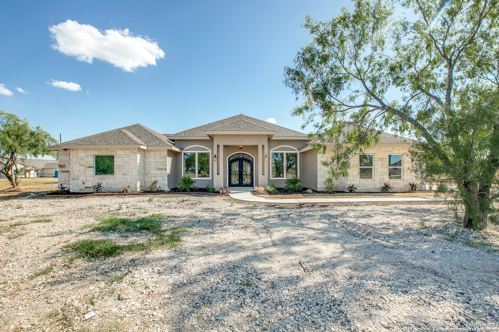 129 Hidden Ranch Court Floresville TX 78114