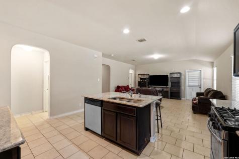 6026 Red Rose San Antonio TX 78244