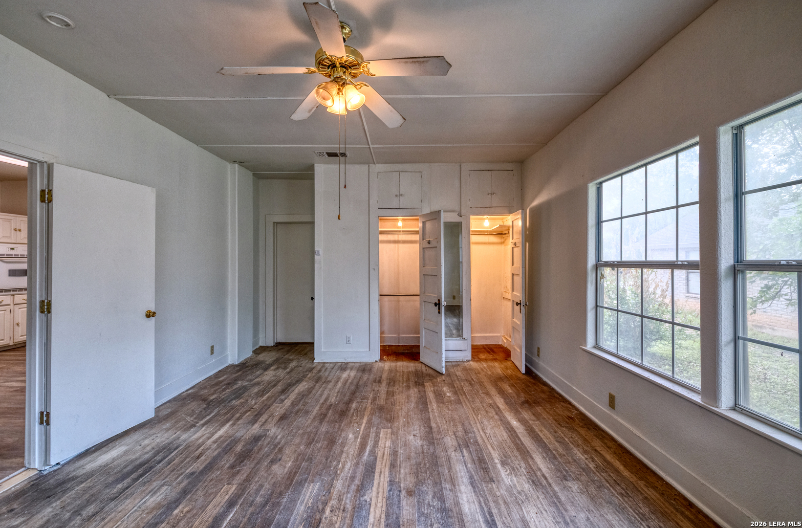 137 W Garden Street Uvalde TX 78801