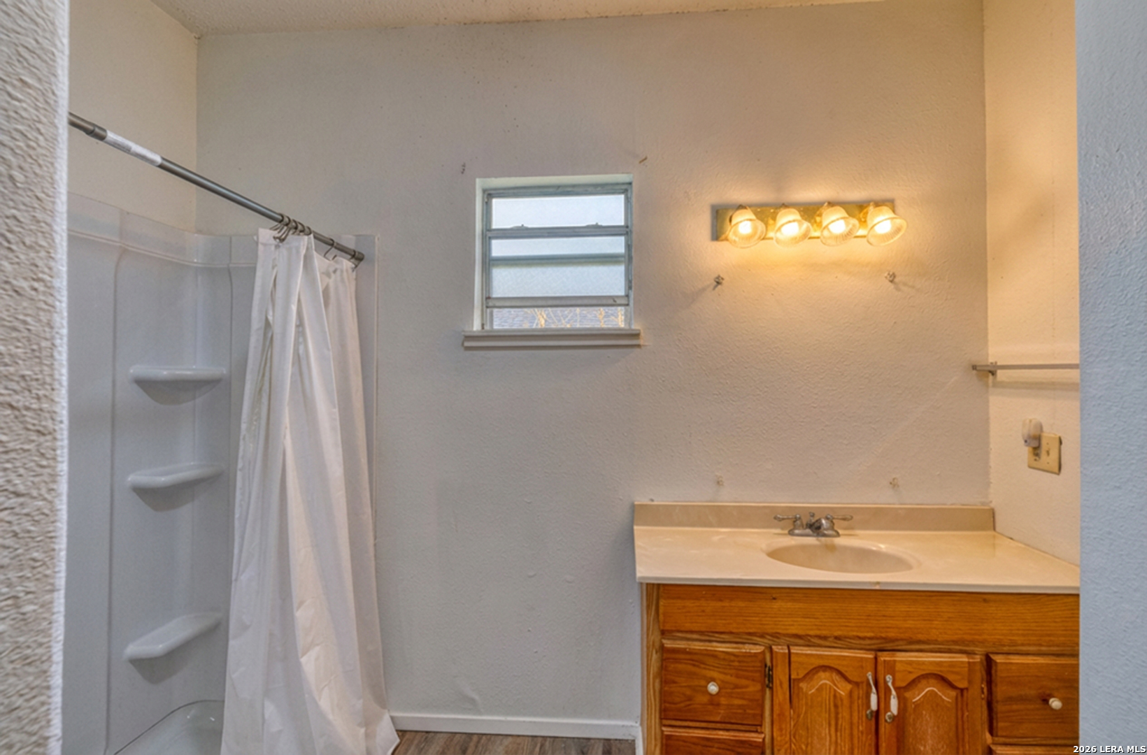 137 W Garden Street Uvalde TX 78801