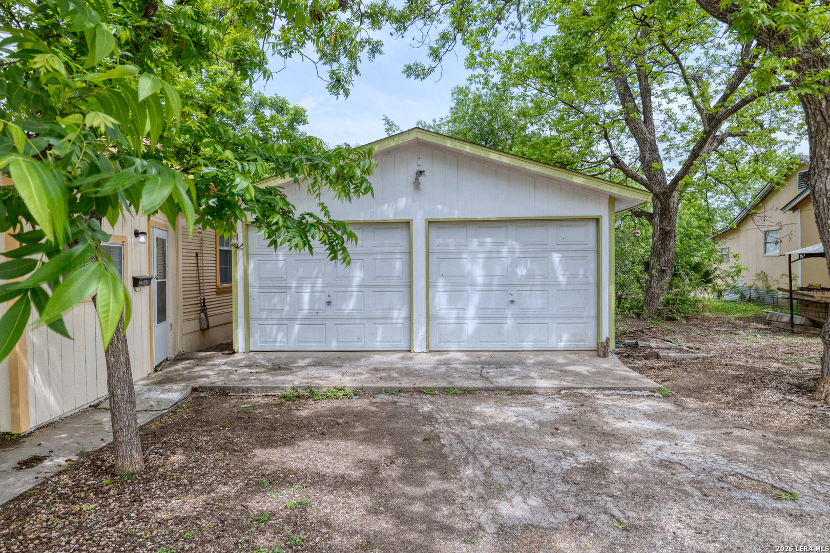 137 W Garden Street Uvalde TX 78801