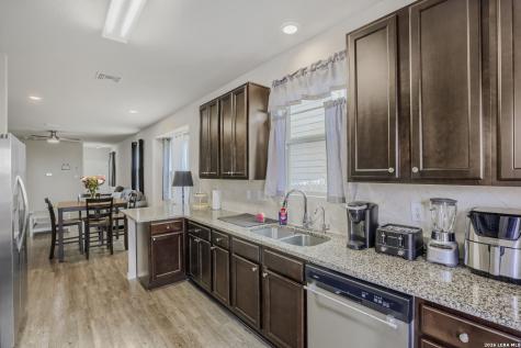 10542 Green Lake Drive San Antonio TX 78223