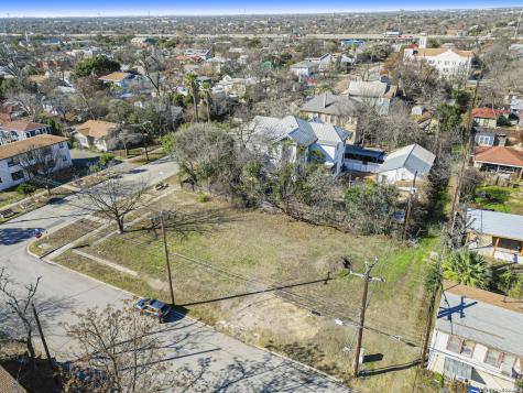 1003 W Woodlawn Avenue San Antonio TX 78201