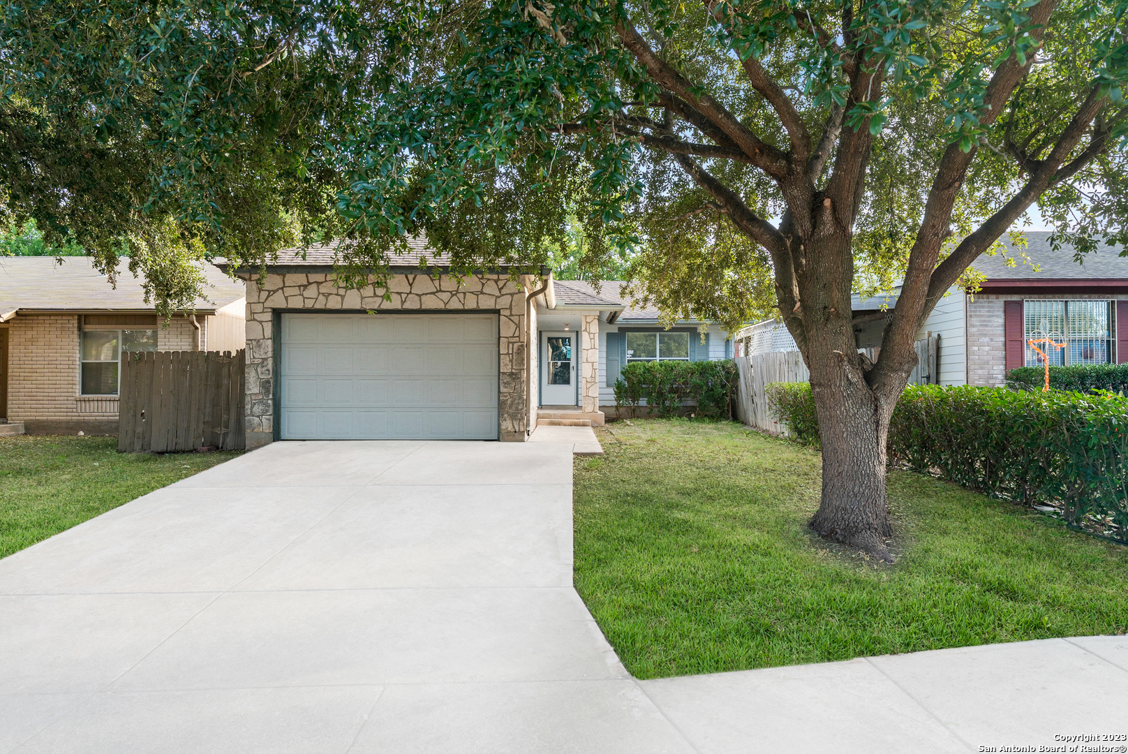 9982 Misty Plain Drive San Antonio TX 78245