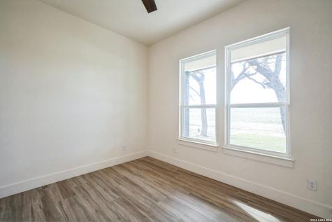313 Firewheel Floresville TX 78114