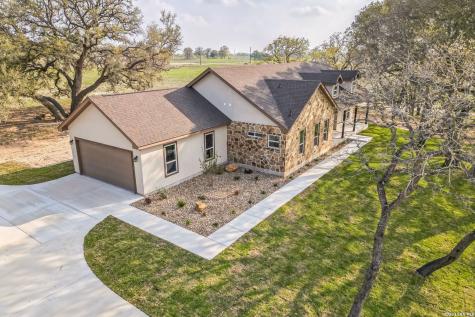 313 Firewheel Floresville TX 78114