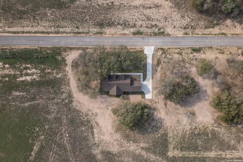 313 Firewheel Floresville TX 78114