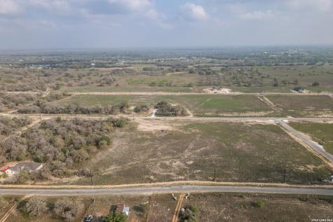 313 Firewheel Floresville TX 78114