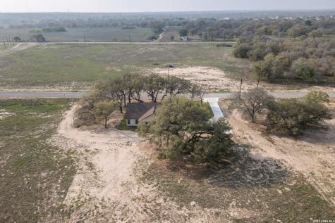 313 Firewheel Floresville TX 78114