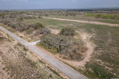 313 Firewheel Floresville TX 78114