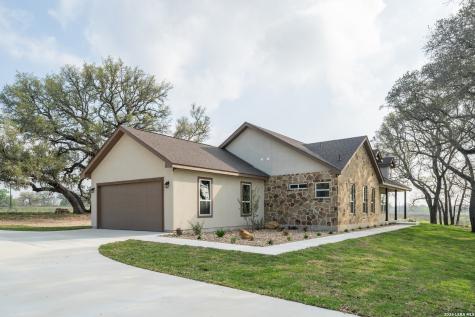 313 Firewheel Floresville TX 78114