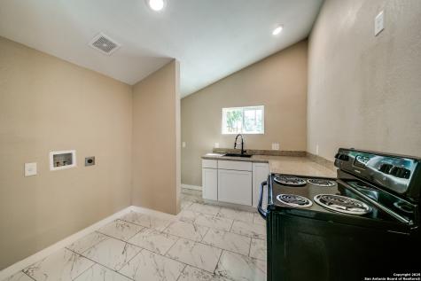 811 W Kings San Antonio TX 78212