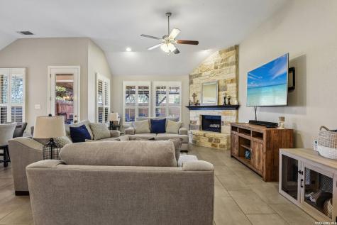 7635 Mckinney Hills San Antonio TX 78254
